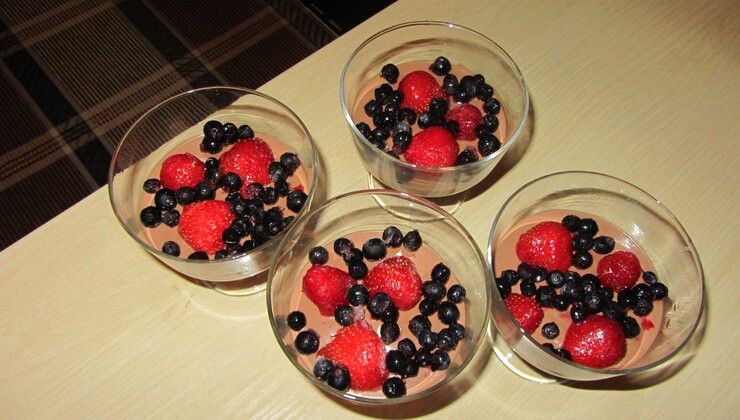 Желейный десерт с ягодами – Шаг 5