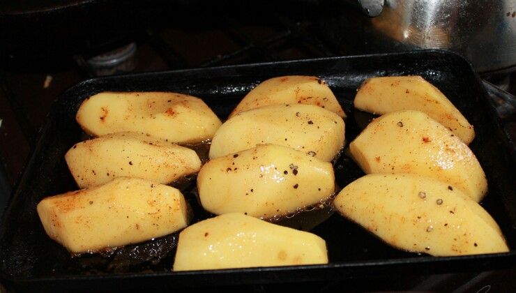 Картофель печеный в духовке – Шаг 3