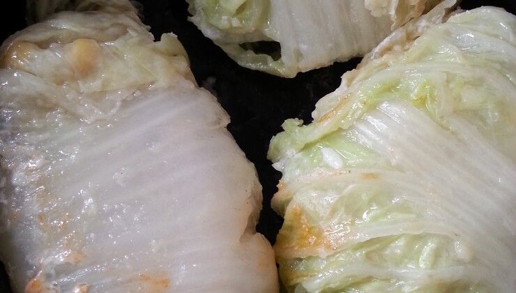 Побалуйте себя голубцами из китайской капусты под овощным кисло-сладким маринадом! – Шаг 4