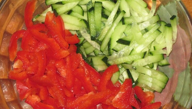 Салат из овощей, сыра и куркумы – Шаг 1