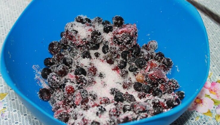 Варенье из замороженых ягод – Шаг 1