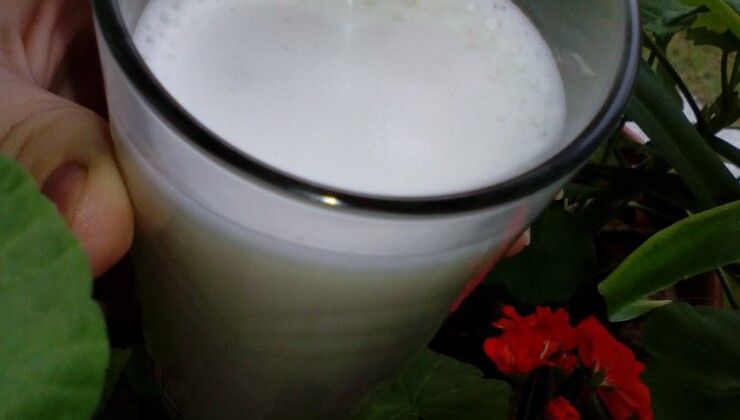 веганское миндальное молоко