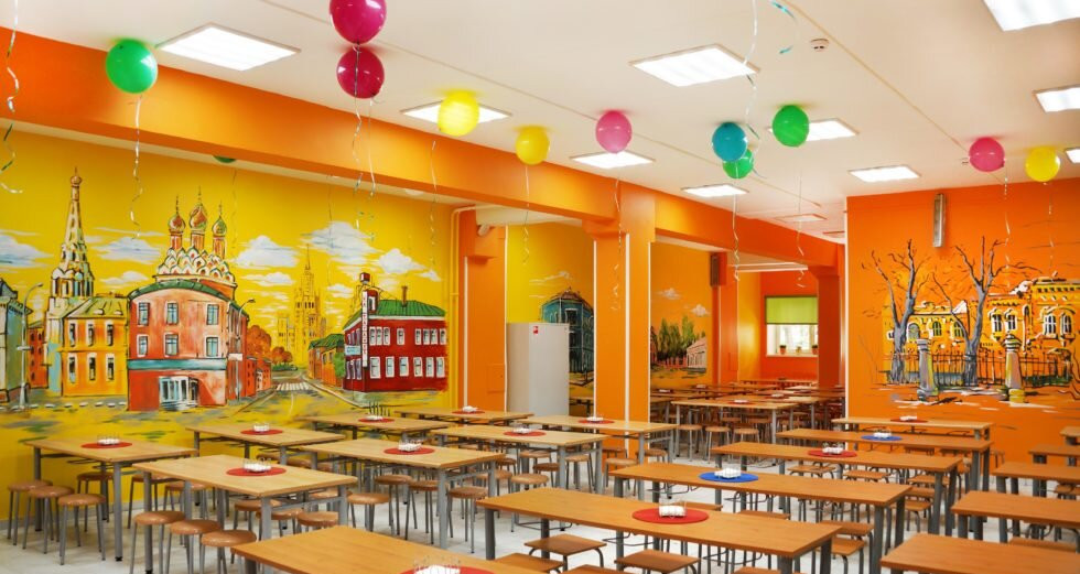 Школьные рестораны вместо столовых. Теперь и в Помосковье детям прививают любовь к школьному питанию