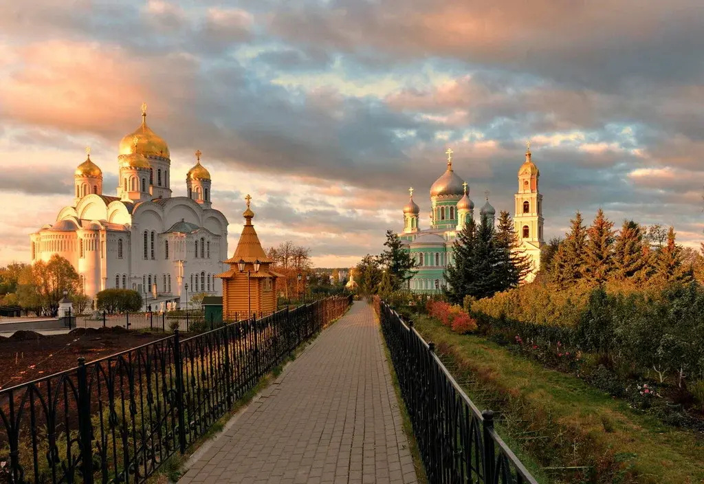 Паломничество в Дивеево как попасть на послушание и проживание?