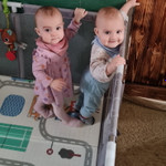 Двойняшкам 11 месяцев
