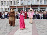 Первые дни в школе.