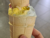 Открываю я, значит, мороженое,