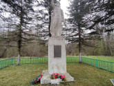 Памятник 325 сд