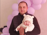 Во что одеваете малышей, которые не ходят(моей не полных 7 мечяцев)