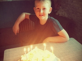 8 лет старшему