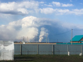 Вид из окон на наши пожары в области и моё фото в отражении с пузиком