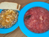 Сегодня кормят вкусно, а я сижу грущу, думаю