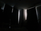 У кого шторы blackout?