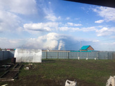Вид из окон на наши пожары в области и моё фото в отражении с пузиком