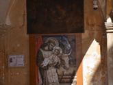 Прогулка по амфитеатру, у францисканских монахов в парке.