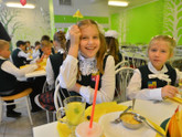 Проблемы остаются: не во всех регионах России отлажена система школьного питания
