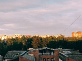 Окна выходят на юго-восток.