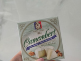 Запечённый камамбер с мёдом и орехами