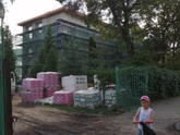 Осталось две недельки походить сыну в родной корпус сада