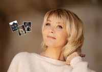 Все поколения вместе: Юлия Меньшова показала кадры фотосессии с мужем, детьми и родителями