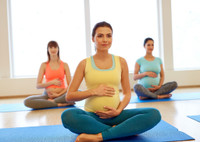 Чтобы не переносить: 9 упражнений для стимуляции естественных родов