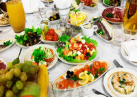 Салаты на праздничный стол: простые и вкусные