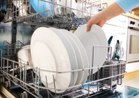 Через 10 минут влажность исчезнет: простой трюк, чтобы посуда в посудомойке высыхала быстрее
