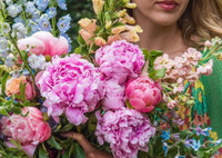 Пора летних букетов: 12 советов флориста, как дольше сохранить цветы в вазе