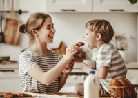 Вкусно и полезно: 10 идей для детского завтрака