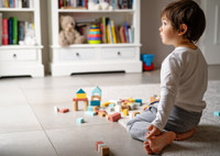 Аутизм у ребёнка: как распознать и помочь