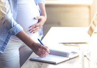 Беременных порадует: в роддом теперь нужно брать на один документ меньше