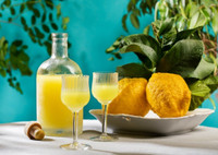 Лимончелло: с чем сочетается лимонный ликёр и как его приготовить