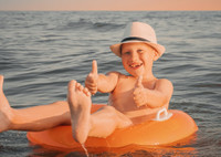 Как помочь ребенку преодолеть страх воды: 5 важных советов накануне отдыха на море
