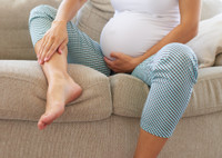 Почему беременным нельзя сидеть в положении нога на ногу