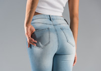Точный расчет: стилист научил, как купить идеальные джинсы онлайн и без примерки