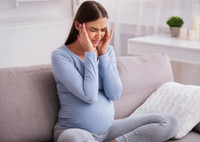 Головная боль при беременности на ранних и поздних сроках