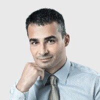 арутюнов артур лаврентьевич хирург биография