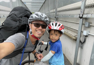 Герои: многодетный отец с 6-летним сыном совершили 12-дневное велопутешествие
