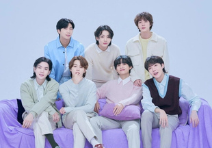 В честь возвращения BTS все сотрудники получили подарок от компании
