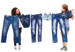 Постирали и надели: как высушить джинсы легко и быстро