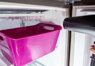 Размораживаем холодильник быстро и правильно: пошаговая инструкция