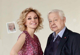 Та же улыбка: Марина Зудина почтила память Олега Табакова особенным снимком внучки