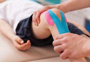 X-образные ноги у ребенка: причины и методы терапии