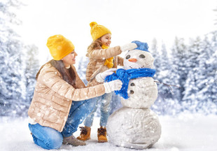 Фигуры из снега: идеи для зимней прогулки с детьми