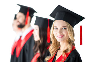 Образование будущего: выпускникам школ и вузов начнут выдавать цифровые дипломы