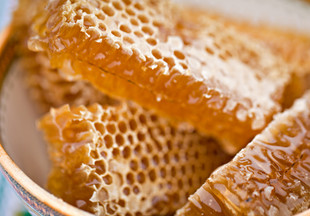 Как отличить настоящий мед от подделки: 5 надежных способов проверки