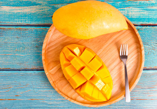 Как быстро почистить и порезать манго в домашних условиях