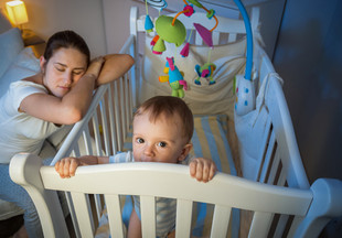 Чтобы хорошо засыпал и крепко спал по ночам: как справиться с регрессом сна у малышей