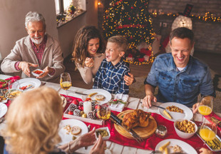 Бюджетный новогодний стол: рецепты недорогих праздничных блюд
