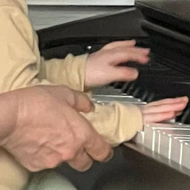 Маленький пианист: Диана Пожарская показала кадр с самым маленьким Янковским